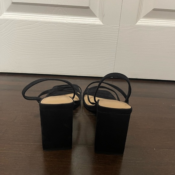 Sandals - Picture 5 of 6